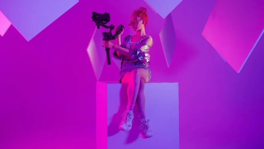 Following fashion trend forecasts as an influencer